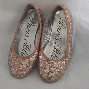 Rose Gold sequence flats-play condition